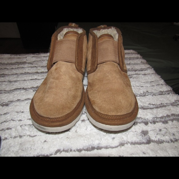 Men’s Ugg’s - Picture 1 of 3